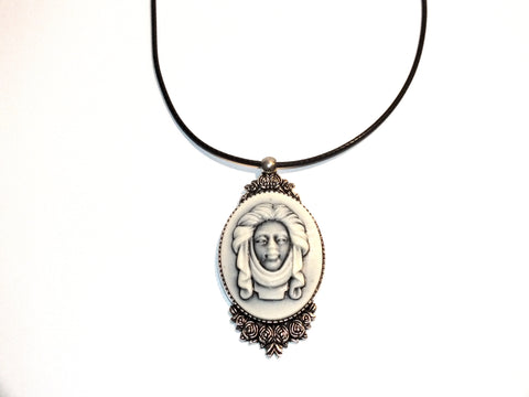 Disney Haunted Mansion Cameo Necklace Victorian Madame Leota Ghost Bride Phantom Ghost
