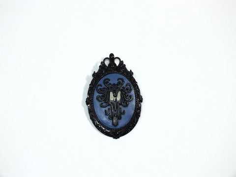 Creepy Wallpaper Victorian Cameo Brooch Pin Jewelry Haunted Mansion Resin Handmade For Halloween Costume